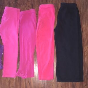 4 pairs of leggings/pants